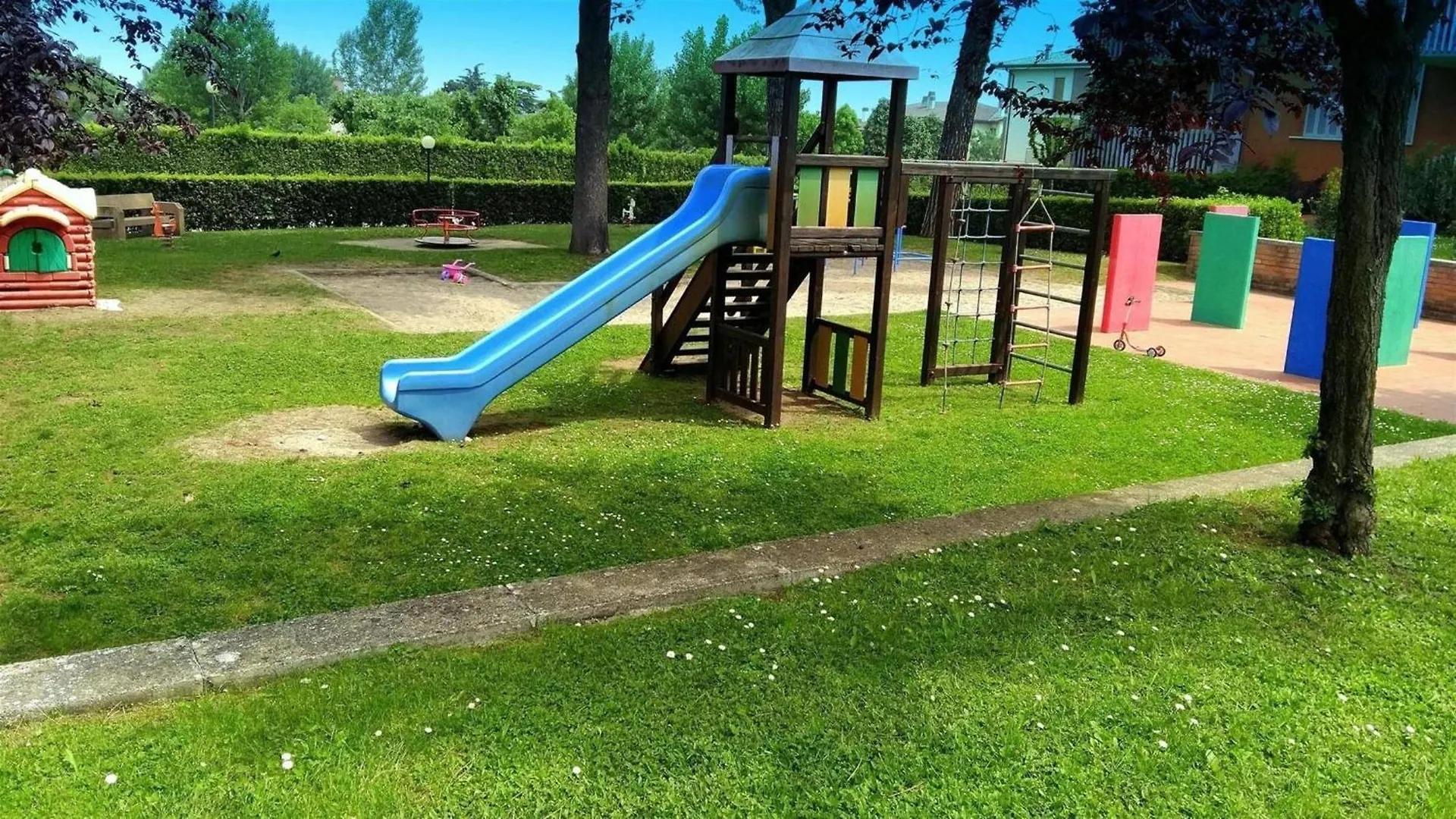 Zu - Casa Carla - Ol Apartment Peschiera del Garda 0*,  Italy